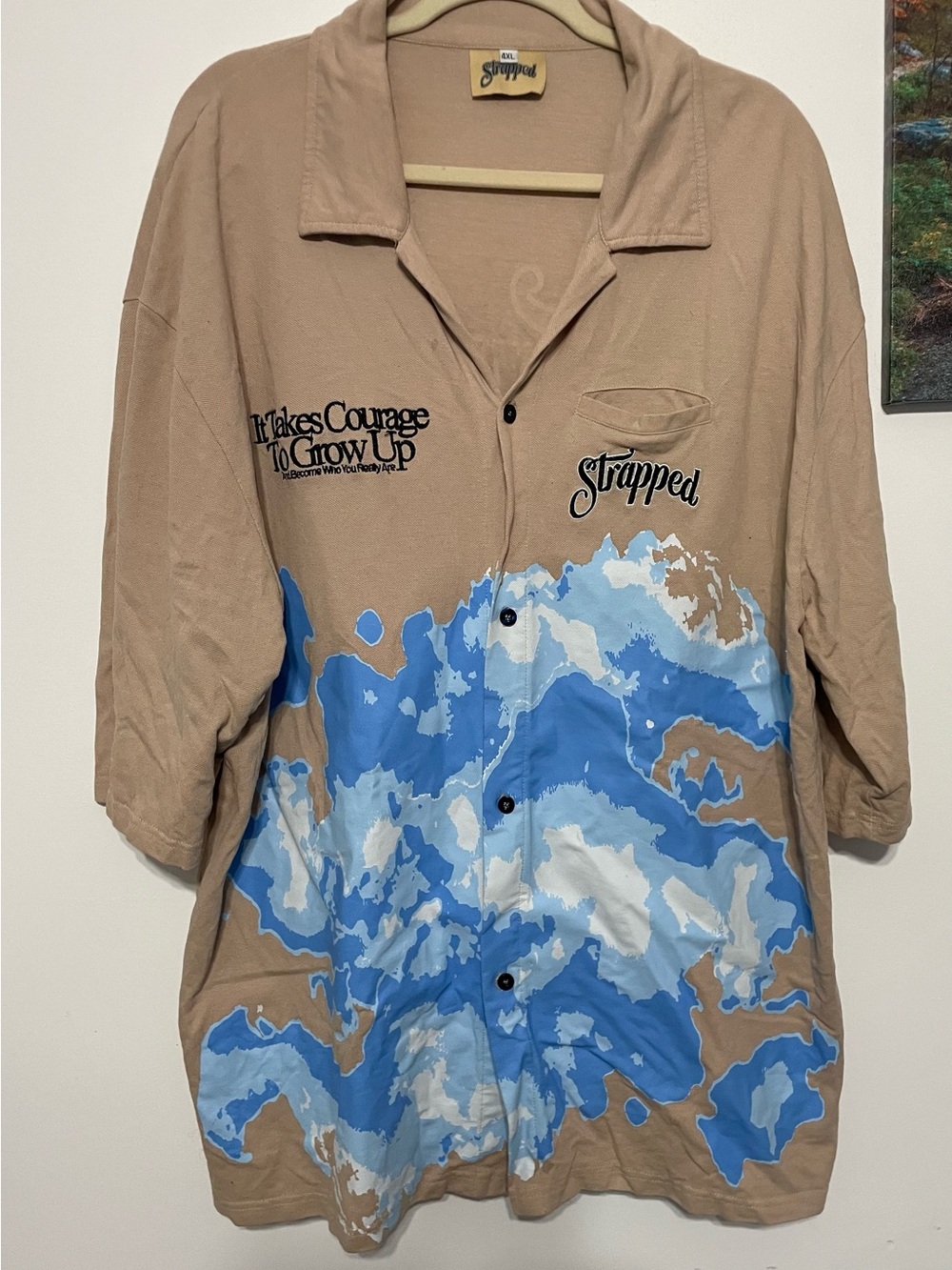 Strapped Button-Up Shirt in Tan with Blue Wave Print size 4XL pre-owned